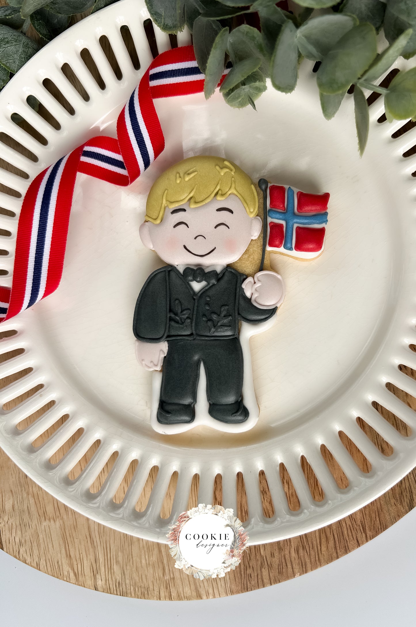 Utstikker Gutt med flagg 17.Mai