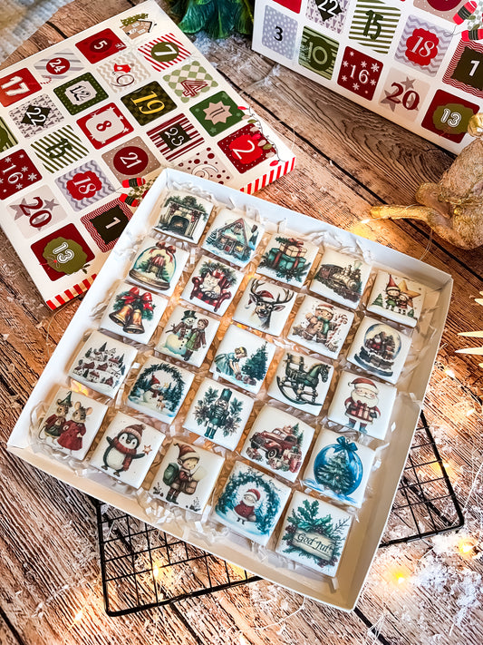 cookies jul christmas Adventskalender, julekaker, kakekalender, pepperkaker med glasur, julebakst, julekaker til jul, adventskalender med pepperkaker, julegaver, unik adventskalender, søte gaver, dekorerte kjeks, bakst til jul, gavetips, kalender med pepperkaker, håndlagde pepperkaker, julekalender, juleoverraskelse, begrenset utgave, eksklusive kjeks, juleglede