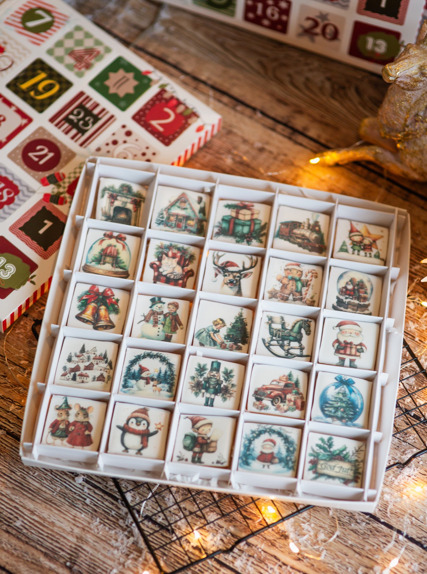 Julemarked, Julefeiring, Julepynt, Julelys, Juletradisjoner, Julegaver, Julekort, Julemat, Julefest, Julekalender, Julemusikk, Julefrokost, Juleverksted, Juletre, Juledekorasjoner, Juleeventyr, Juletid, Juleglede, Julehygge, Julebrus