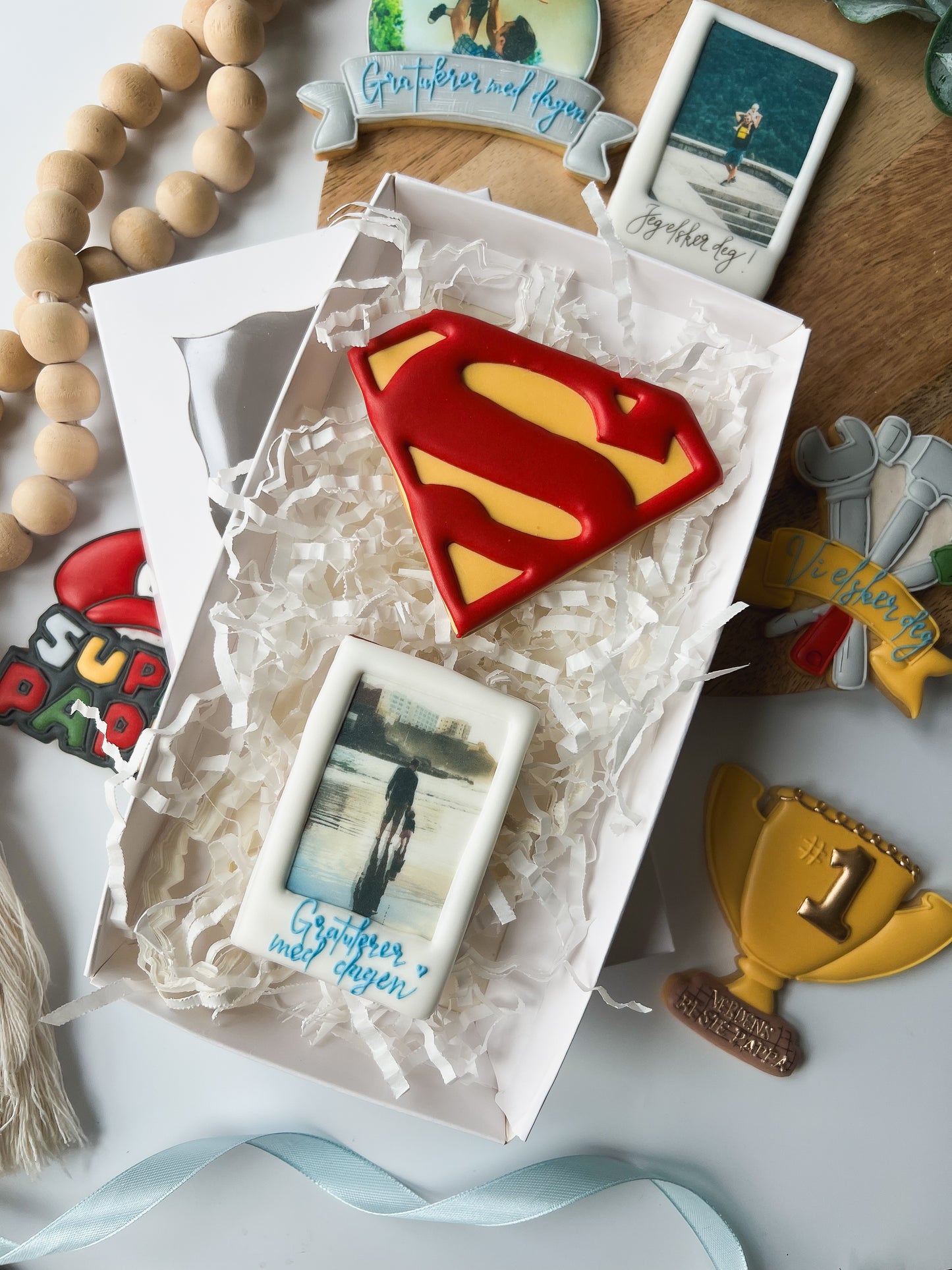 Søtsaker til farsdag superman instax