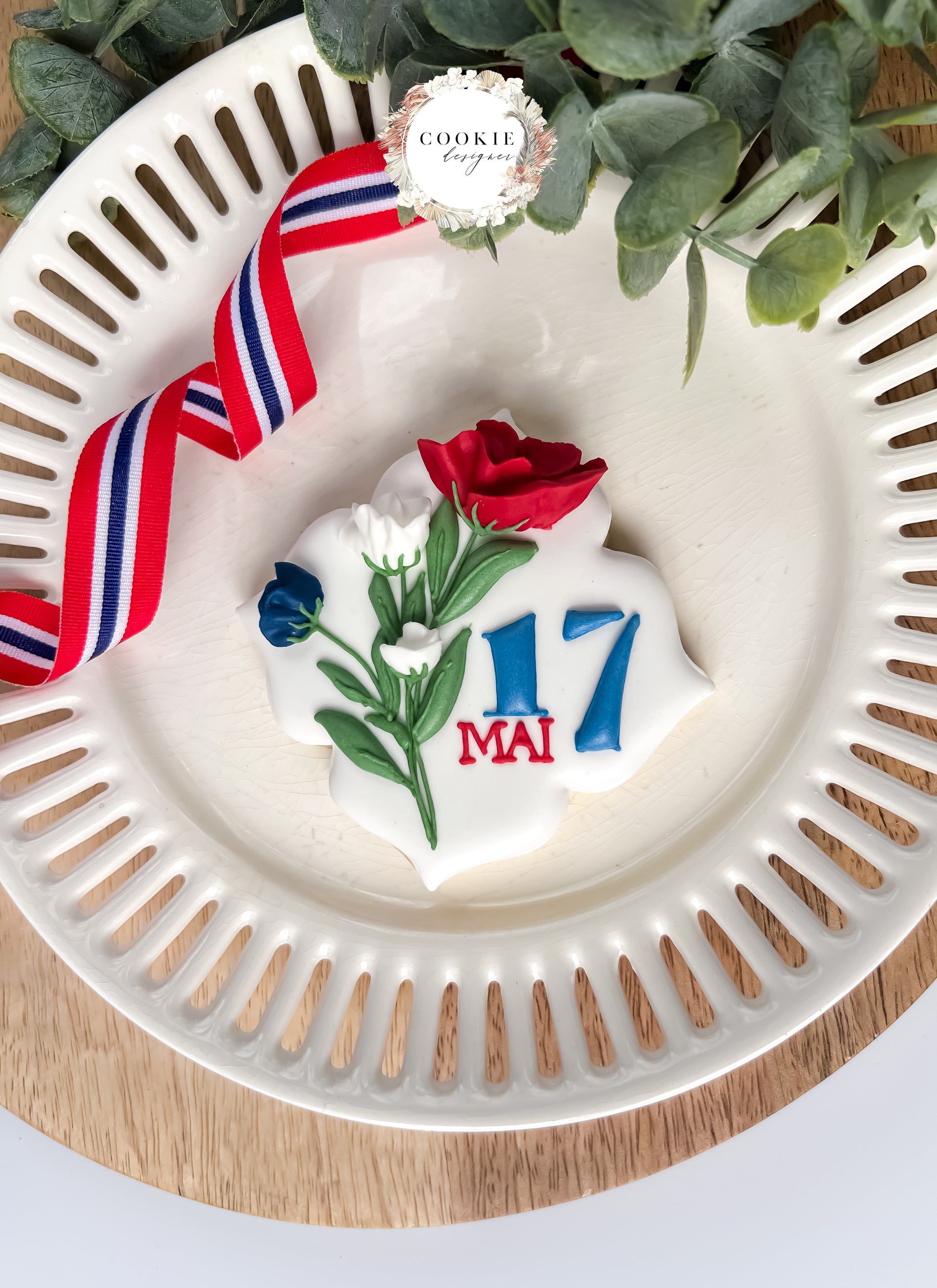bordpynt 17 mai kjeks rødt blå hvitt
