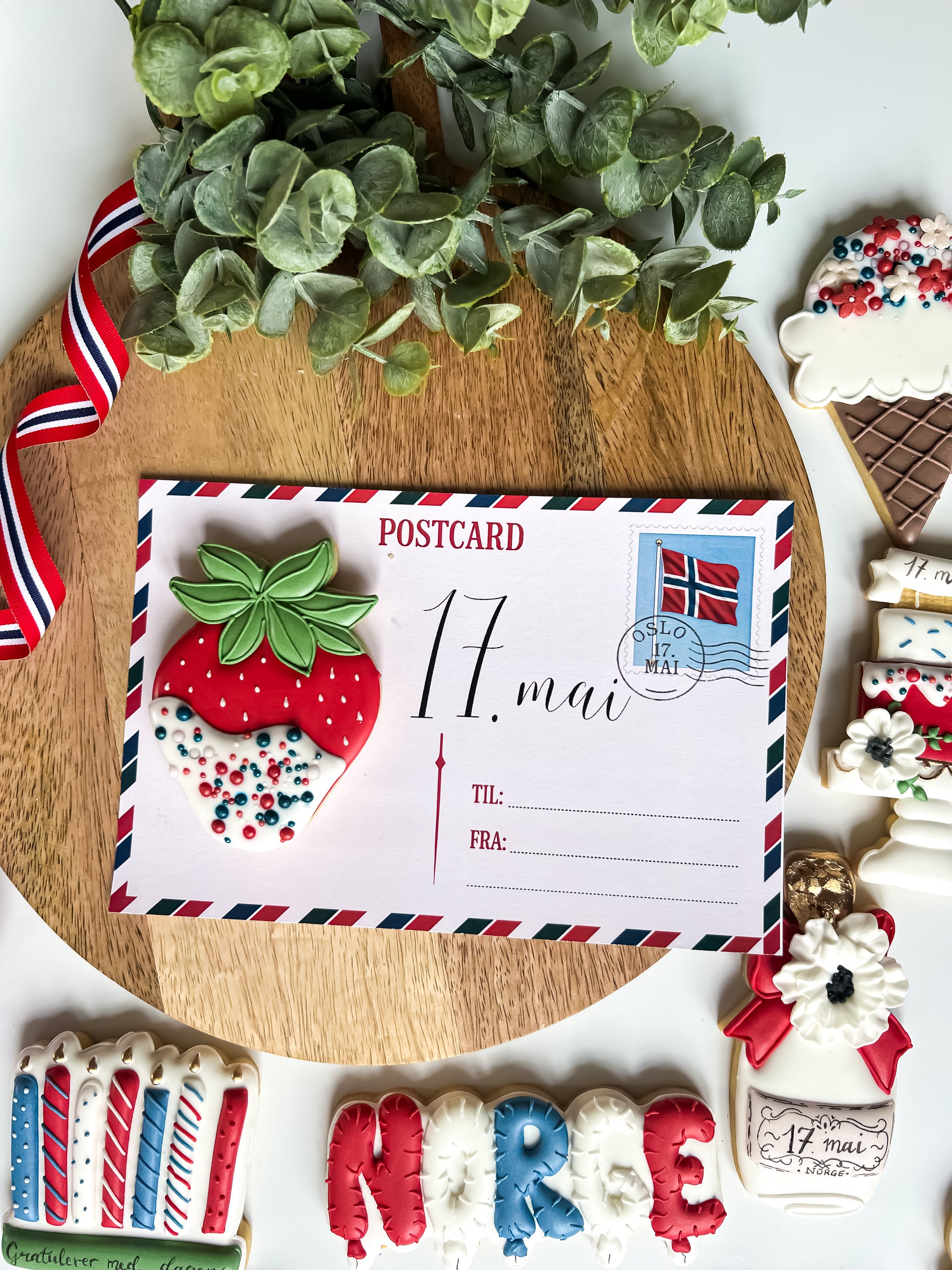 kjeks kake bordpynt kakepynt gave 17 mai