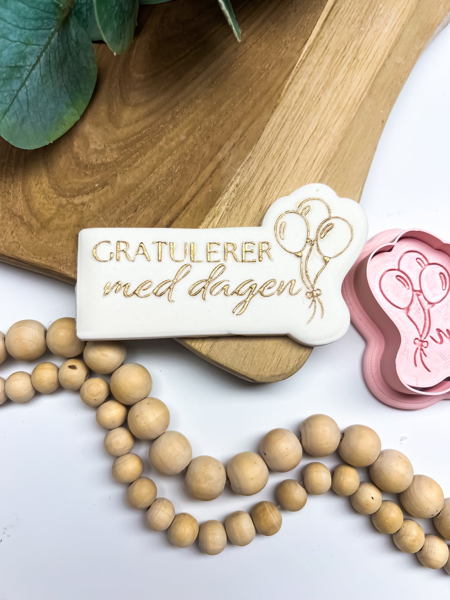 Gratulerer med dagen med ballonger Stamp/Embosser + Utstikker