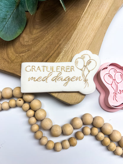 Gratulerer med dagen med ballonger Stamp/Embosser + Utstikker