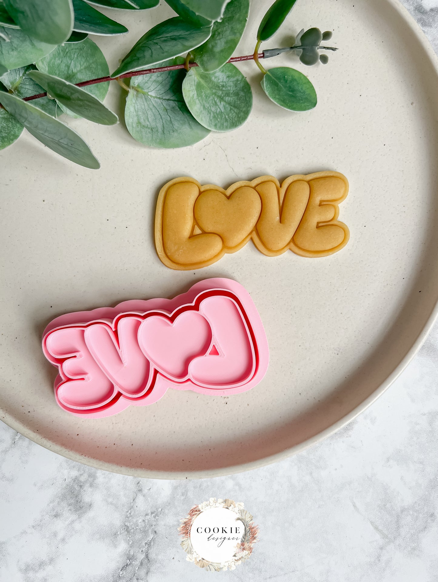LOVE Stempel + Utstikker - Utstikkersett