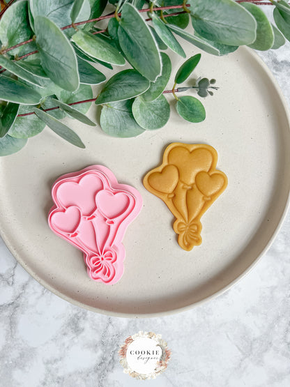 valentinskaker, valentinskjeks, dekorative kjeks, hjerteformede kjeks, pyntede kjeks, kjærlighetskaker, valentinscookies, romantiske kjeks, kjeks med glasur, håndlagde kjeks, personlige kjeks, valentinsgaver kjeks,