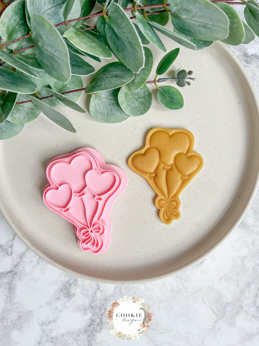 valentinskaker, valentinskjeks, dekorative kjeks, hjerteformede kjeks, pyntede kjeks, kjærlighetskaker, valentinscookies, romantiske kjeks, kjeks med glasur, håndlagde kjeks, personlige kjeks, valentinsgaver kjeks,