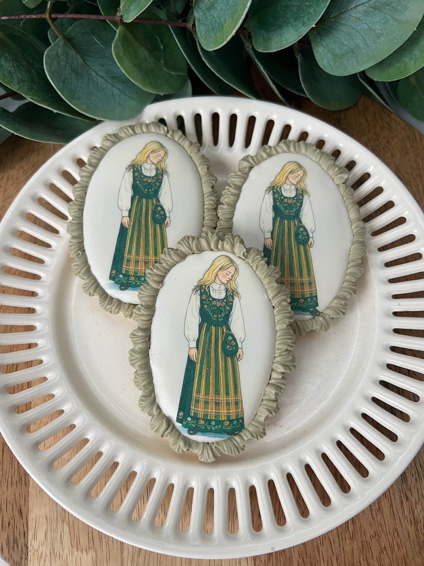 Konfirmasjon Kjeks Jente bunad