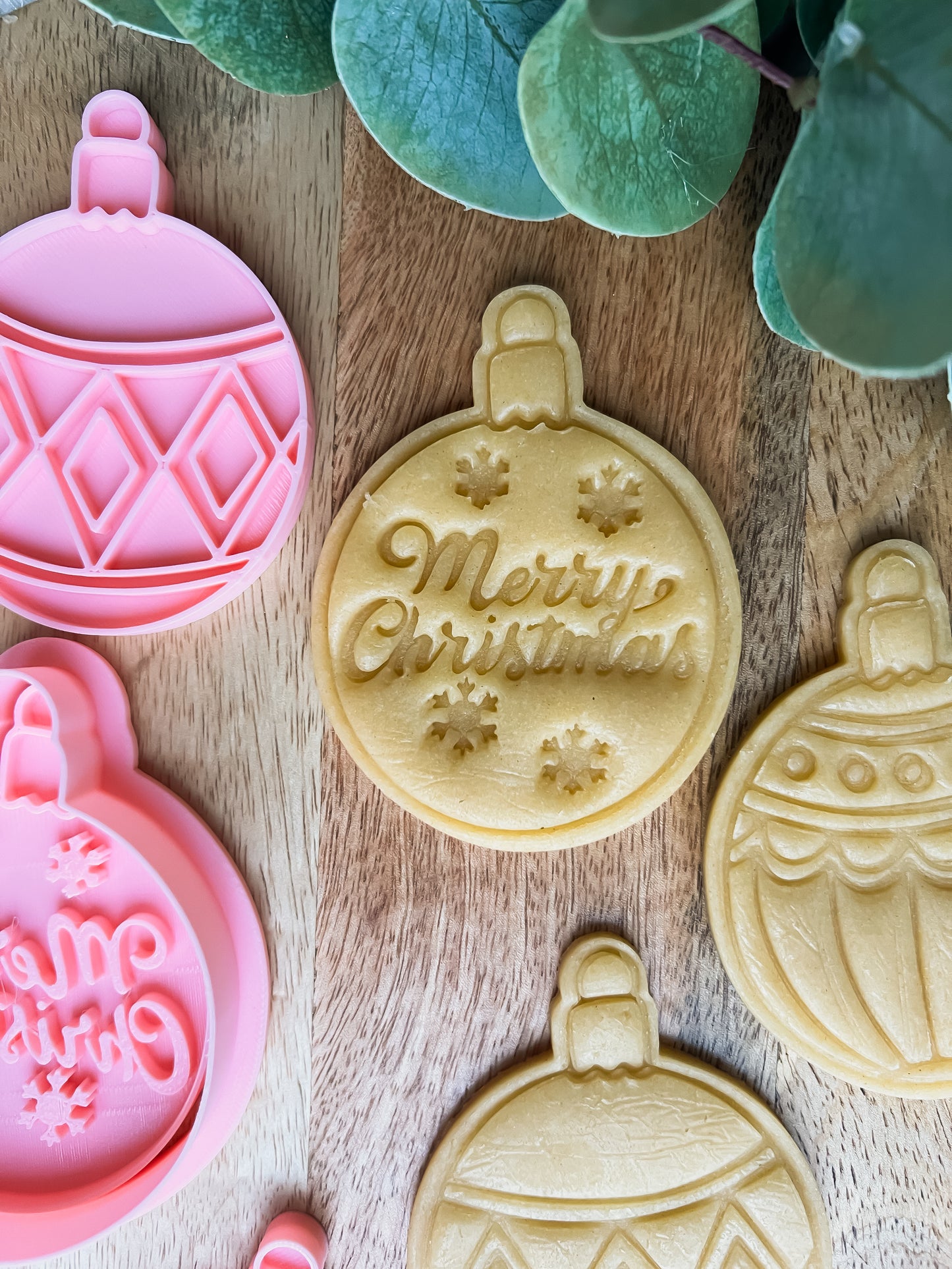 3 x Julekule Stempel + Utstikker - Utstikkersett